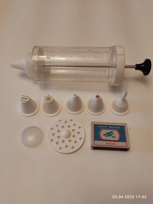 Шприц для изготовления тортов