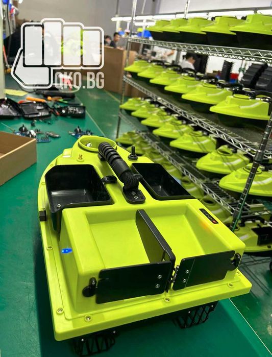 Лодка за захранка 4 коша, 100 точки GPS автопилот и компас D20 D19