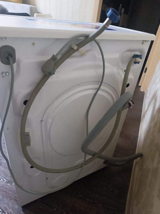 Продам стиральную машинку