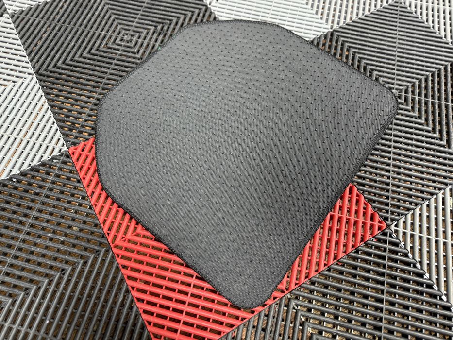 Универсальные коврики JDM клетка