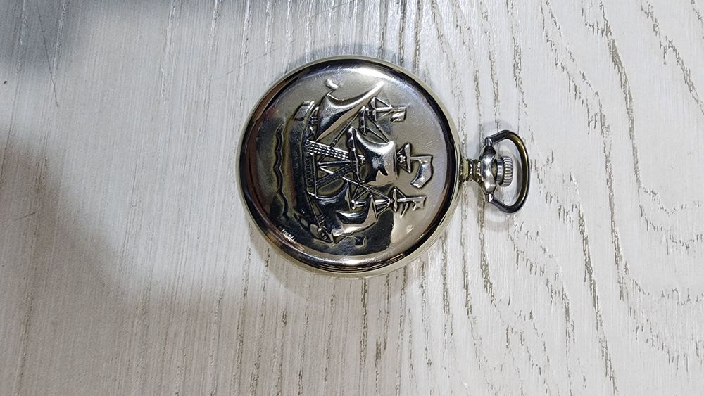 Продам советские механические часы молния мельхиоровые