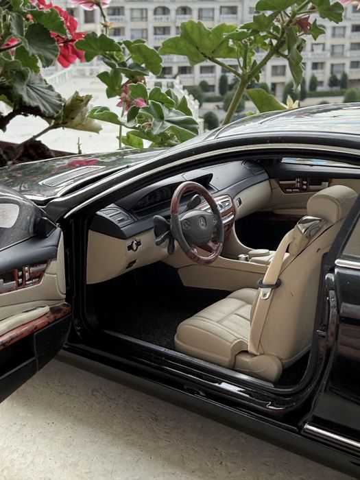 Колекционерски модел Mercedes-Benz CL-class 1/18 AutoArt