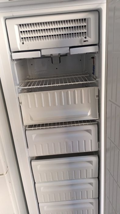 Холодильник и морозильник