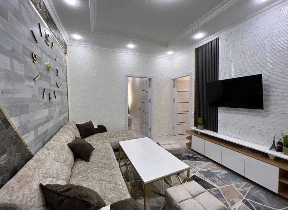 Чиланзар 3 квартал 2в3/4/4 Евро Зеркалка Меб+Тех