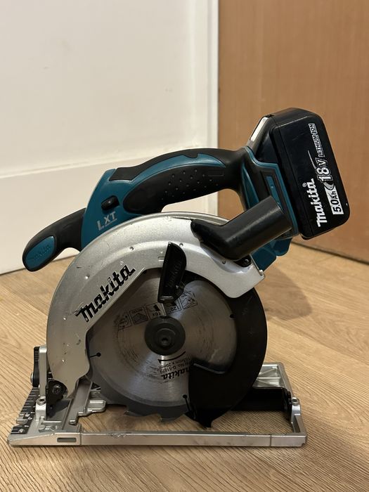 Circular Makita 18v cu baterie de 5ah , în stare perfectă de funcționare