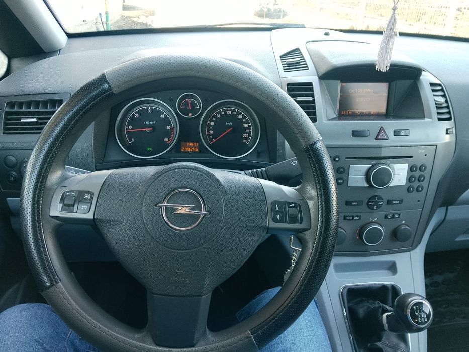 De vânzare Opel Zamfira b