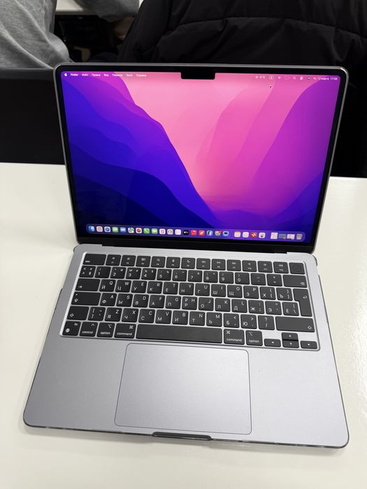 Macbook Air M2 13.6