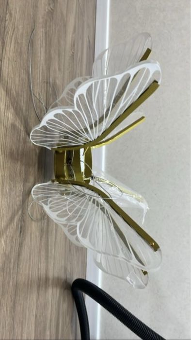 Люстра новая в упаковке