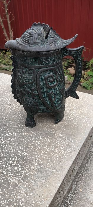 Ceainic din metal neferos