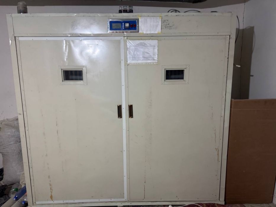 Inkubator sotiladi
