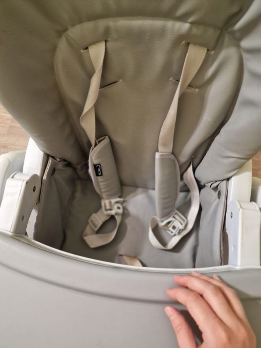 Vand scaun de masa MoMi