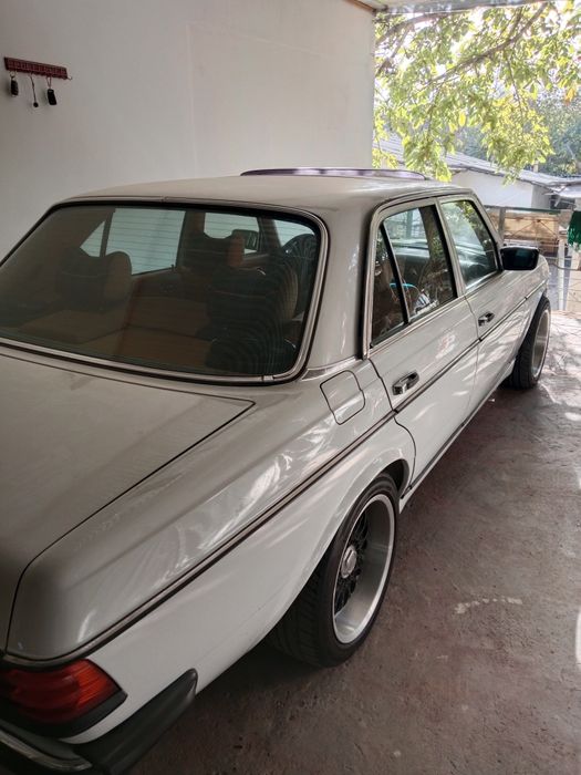 Продаётся Mercedes W 123 в отличном состоянии