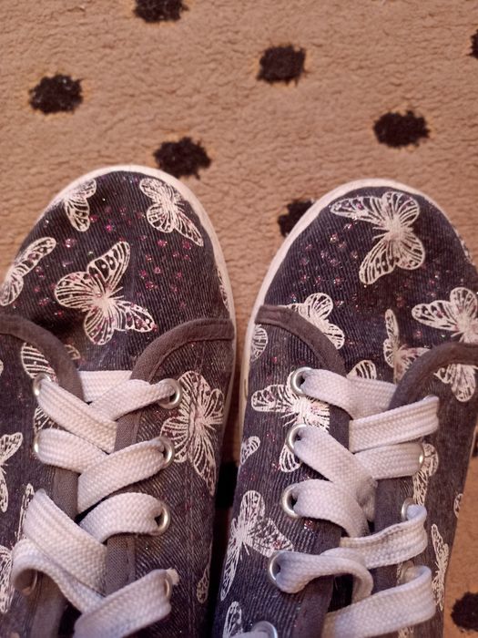 Продам кеды, удобные, фирма Юничел