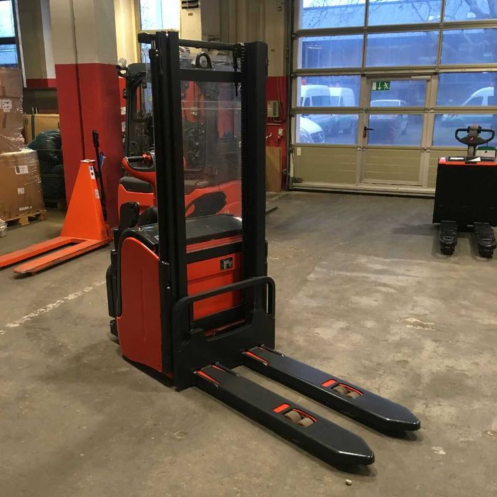 Стакер Linde L14AP -1400 kg.