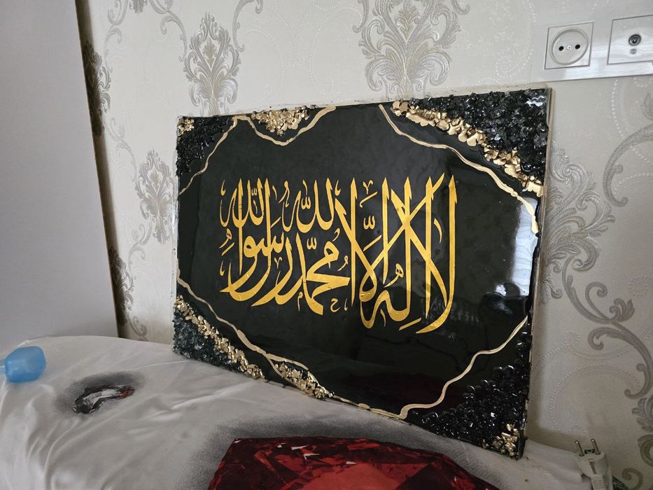 Qol ishi bilan surat