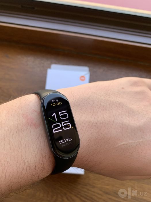 Xiaomi mi band 9 sotladi