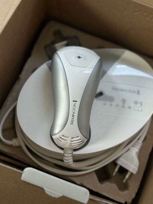 Vand Epilator Remington Ipl 300.000 flashes NOU