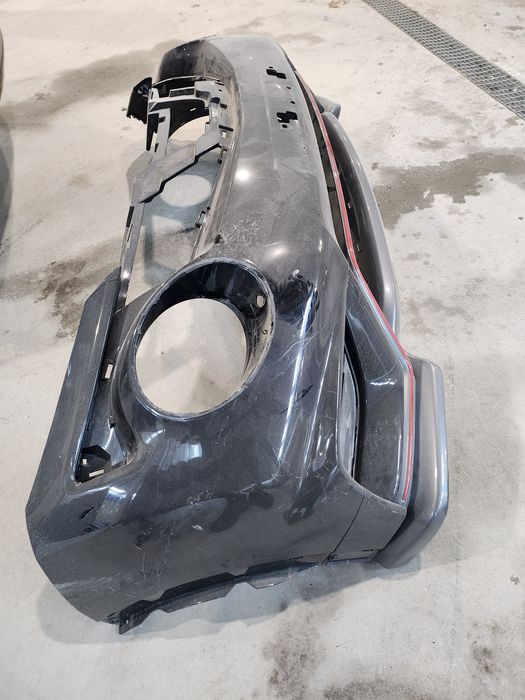 Vând bara fata spate Nissan juke eleron  nismo