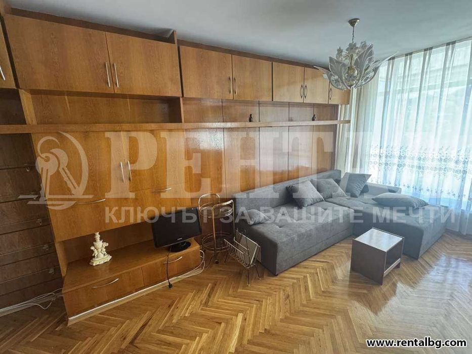 Дава се под наем Тристаен апартамент в Пловдив, Център - 120 кв.м за 612 € - Снимка #11