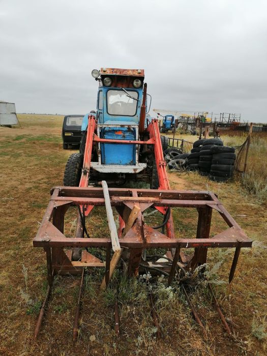 Продам трактор