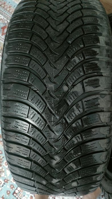 Продам  2 зимные резины р17, 255*55