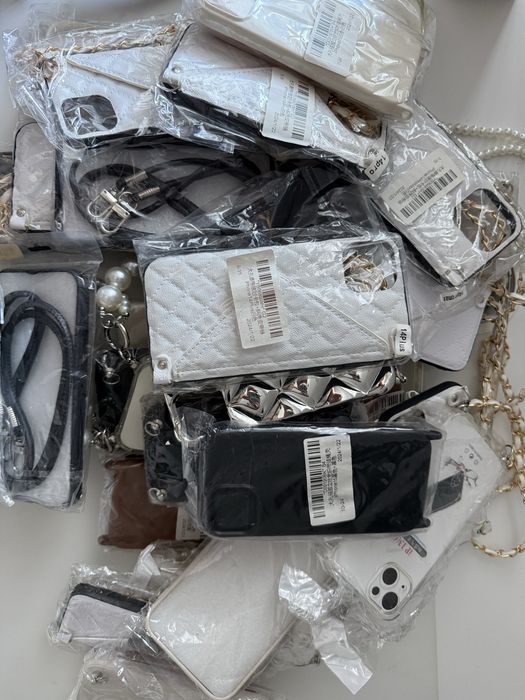 Чехлы на Iphone с ремешками