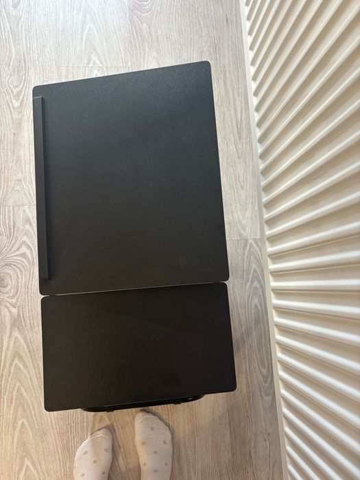 Masă laptop MEJLBY ajustabilă neagră