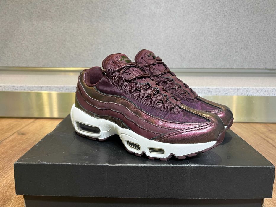 ОРИГИНАЛНИ *** Nike Air Max 95 SE "Burgundy Crush"