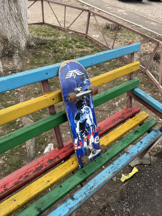 Скейтборд в хорошем состоянии