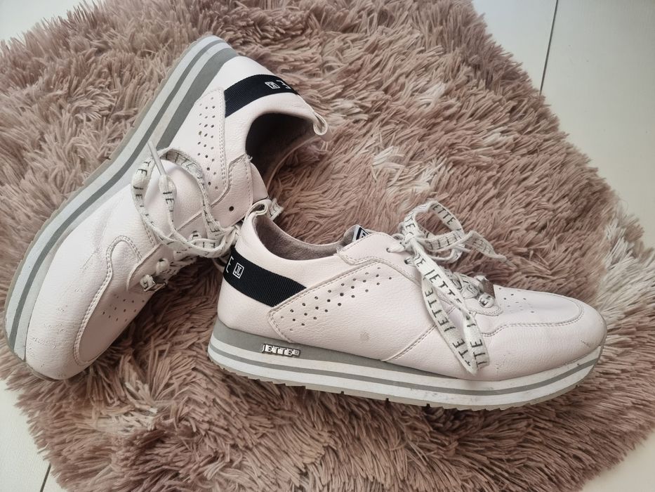 Swiss *JETTE оригинални сникърси 38 номер