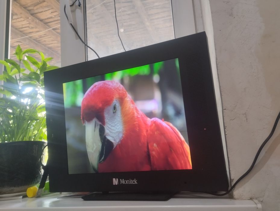 Led -lcdtv "21" inch(Asus,monitek,Aoc)