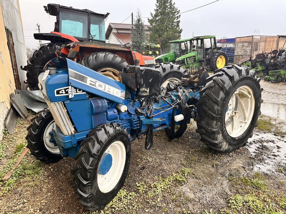 Dezmembrez Ford 4130/4630