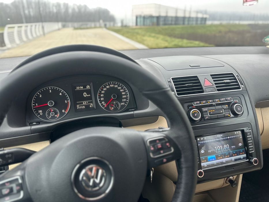 VW Touran// Alcantara crem // Navi + waze