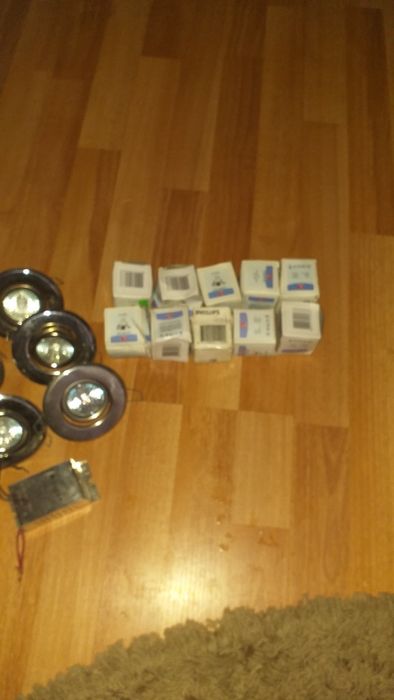Spoturi cu becuri