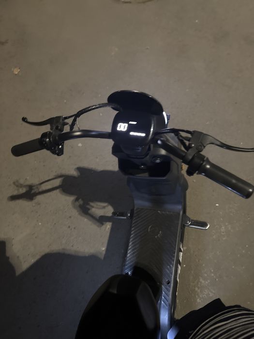 Скутер  Garow run