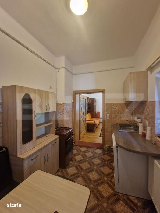 Apartament de inchiriat, parter in vila, 3 camere, 100 mp, curte gener