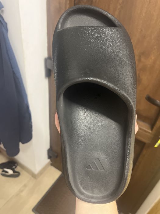 Yeezy slides negri marime 42
