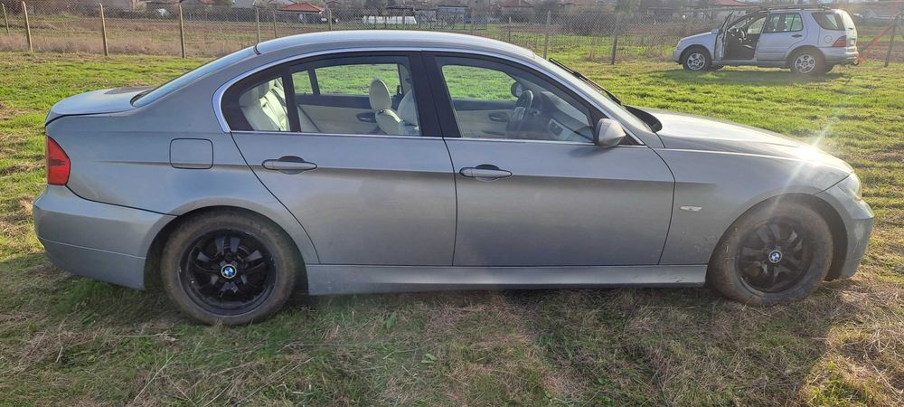 Врата /Врати /  Задна вратаза BMW E 90 320 2.0I 150к.с