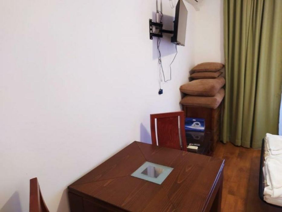 Под наем студио с изглед море и басейн на брега на морето