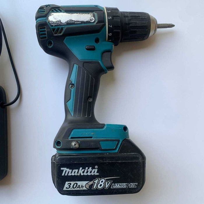 Аккумуляторная дрель-шуруповерт Makita LXT DDF485