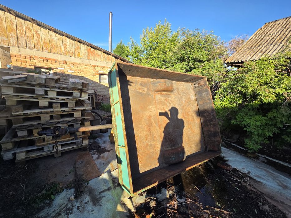 Продам ниву с прицепом.
