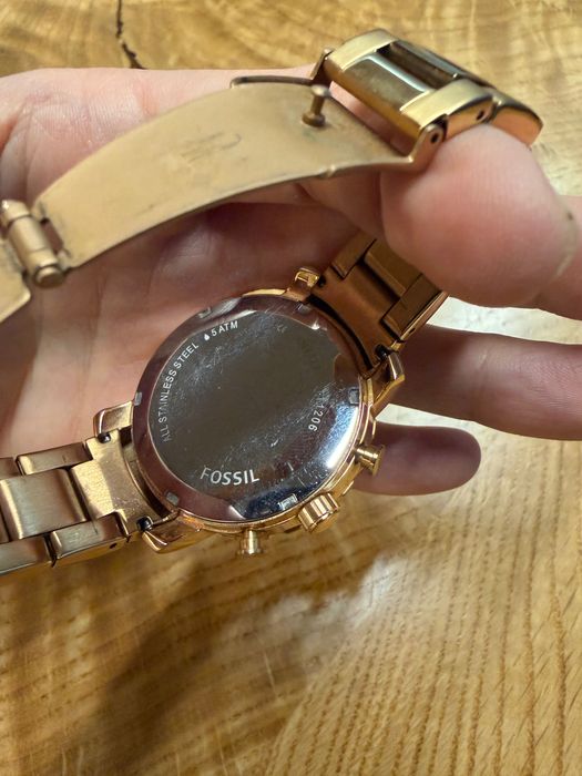 Ceas Fossil original, femei, cu cadran auriu