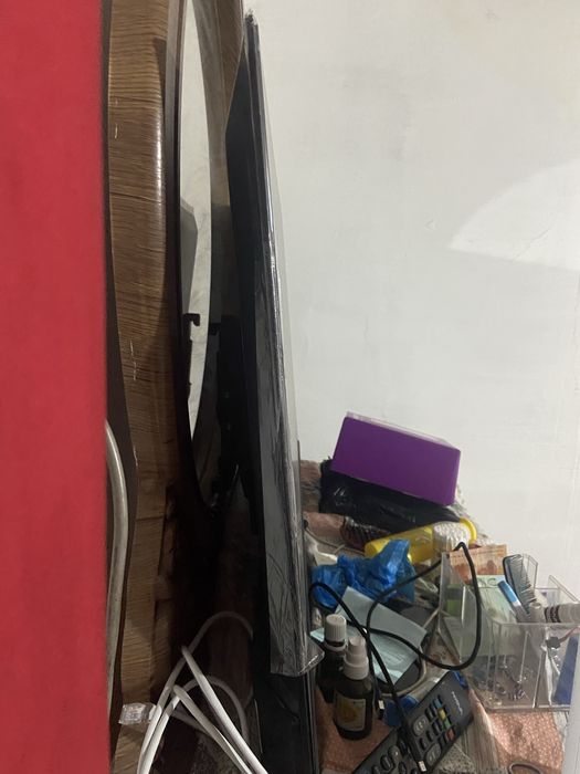 Телевизор YASIN новый