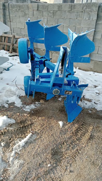 Үш корпус айналмалы соқа