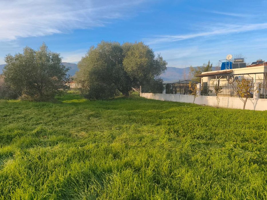 Продава се бизнес парцел 907 м2 близо до морето в Неа Врасна, Гърция