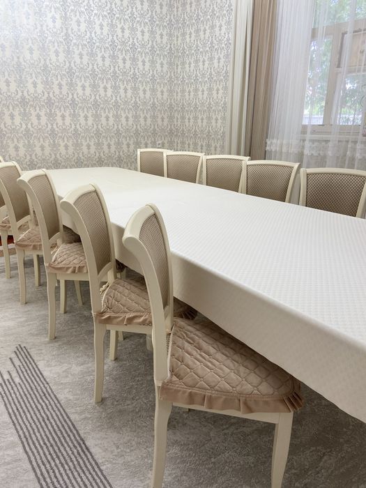 Мебель для гостиной стол стулья