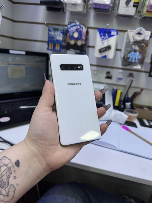 Самсунг с 10+ телефон 2018