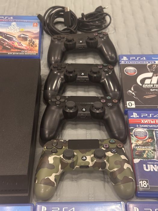 Продам Sony Playstation 4 (модель Fat 512 GB)