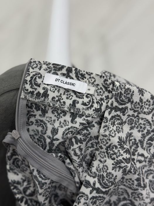 Продаю платье цветочное