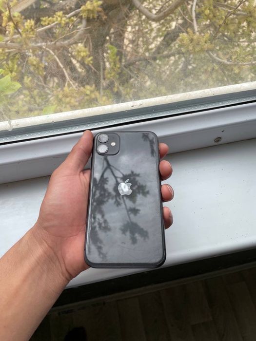 Iphone 11 сатылады келисип берип жберем бугинге